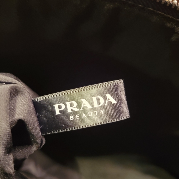 Prada Crossbody/Beauty Bag - Picture 7 of 7